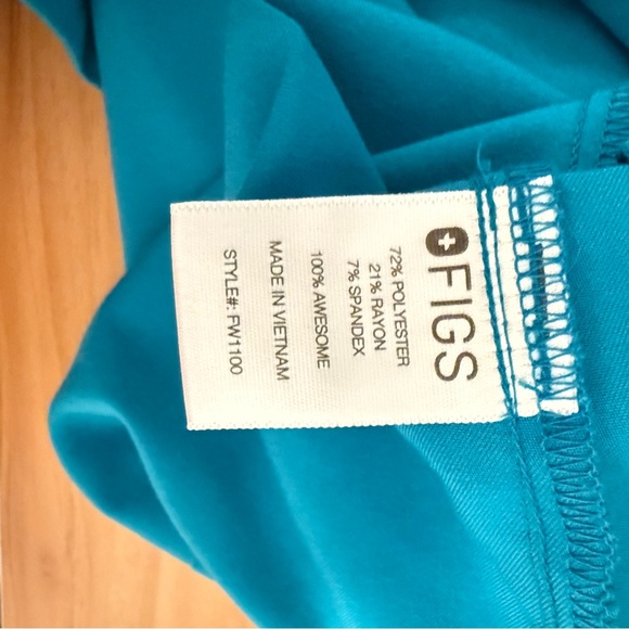 Figs Casma Scrub Top sz M Teal - Picture 6 of 7